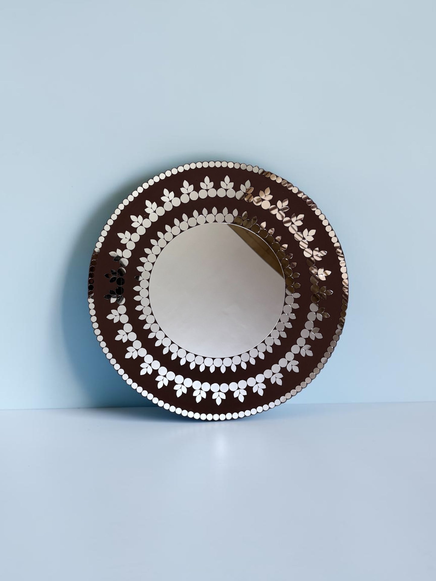 Midnight Bloom – Handcrafted Round Mosaic Wall Hanging Mirror