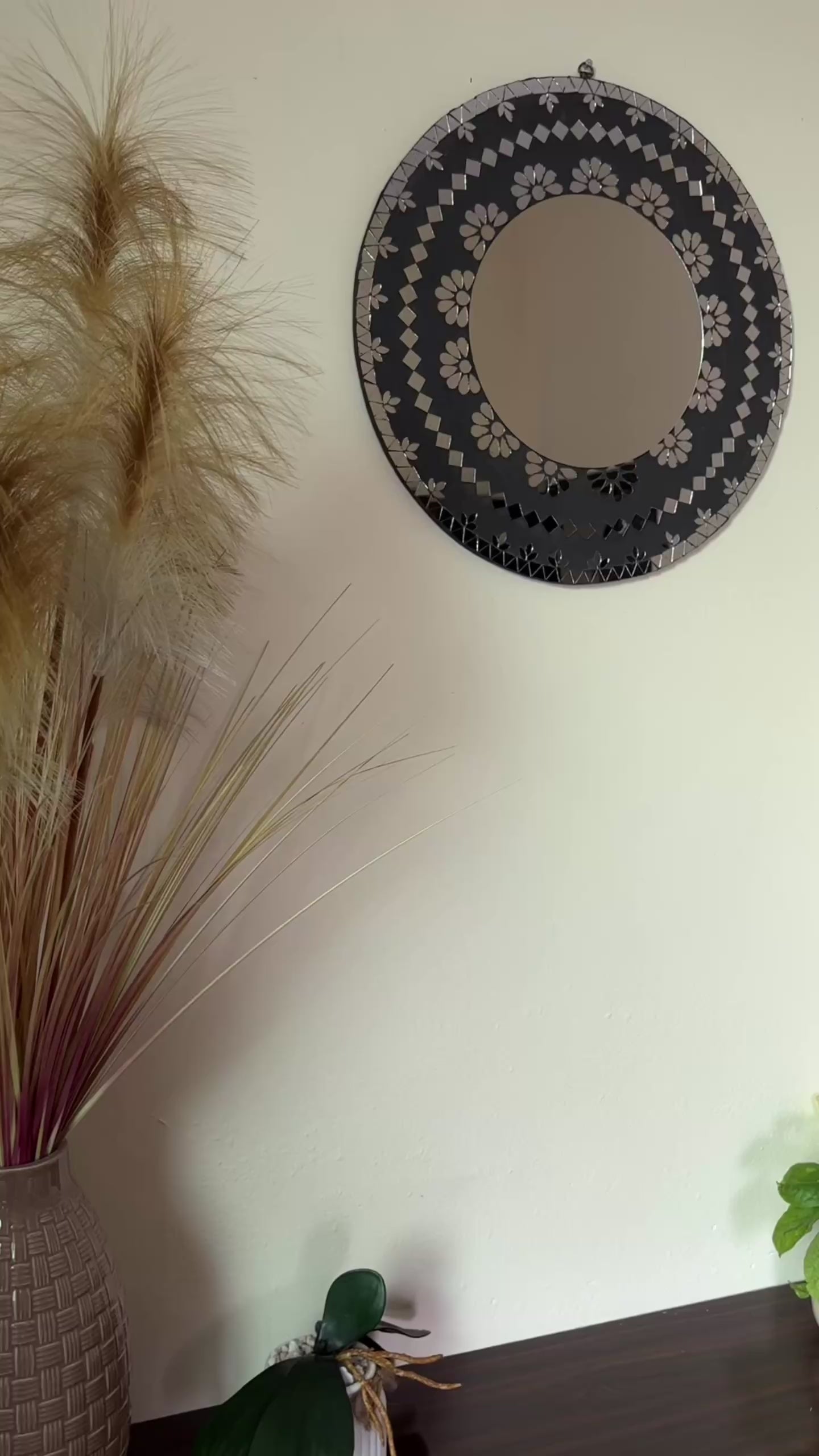 Black bloom round mirror mosaic product reveal