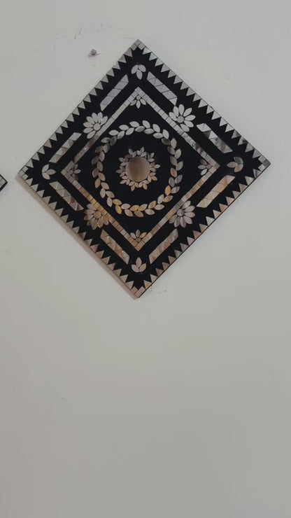 Black Prism – 3-Piece Diamond Mirror Mosaic Wall Hanging Set by Mirroza